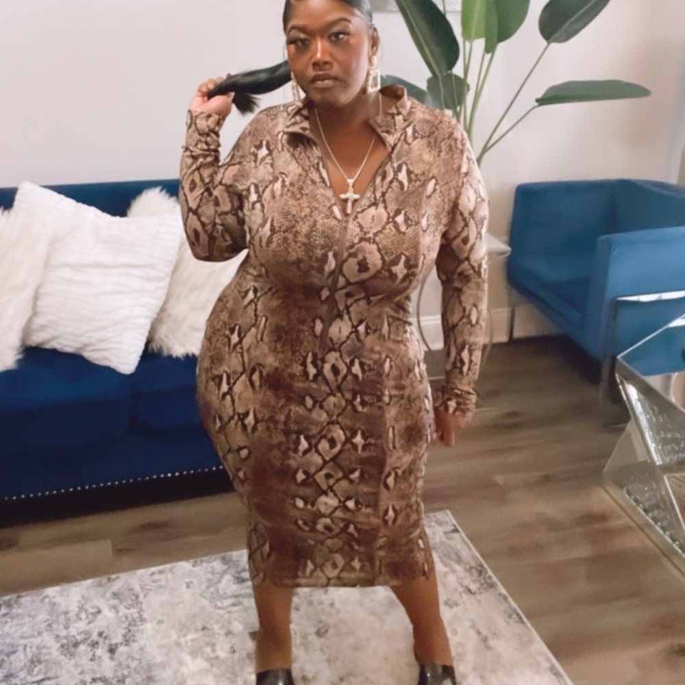 Fashion Nova midi